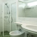 Wivien Hotel